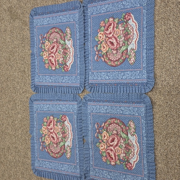 Vintage Set of 4 Quilt Table Place Mats - Picture 2 of 7